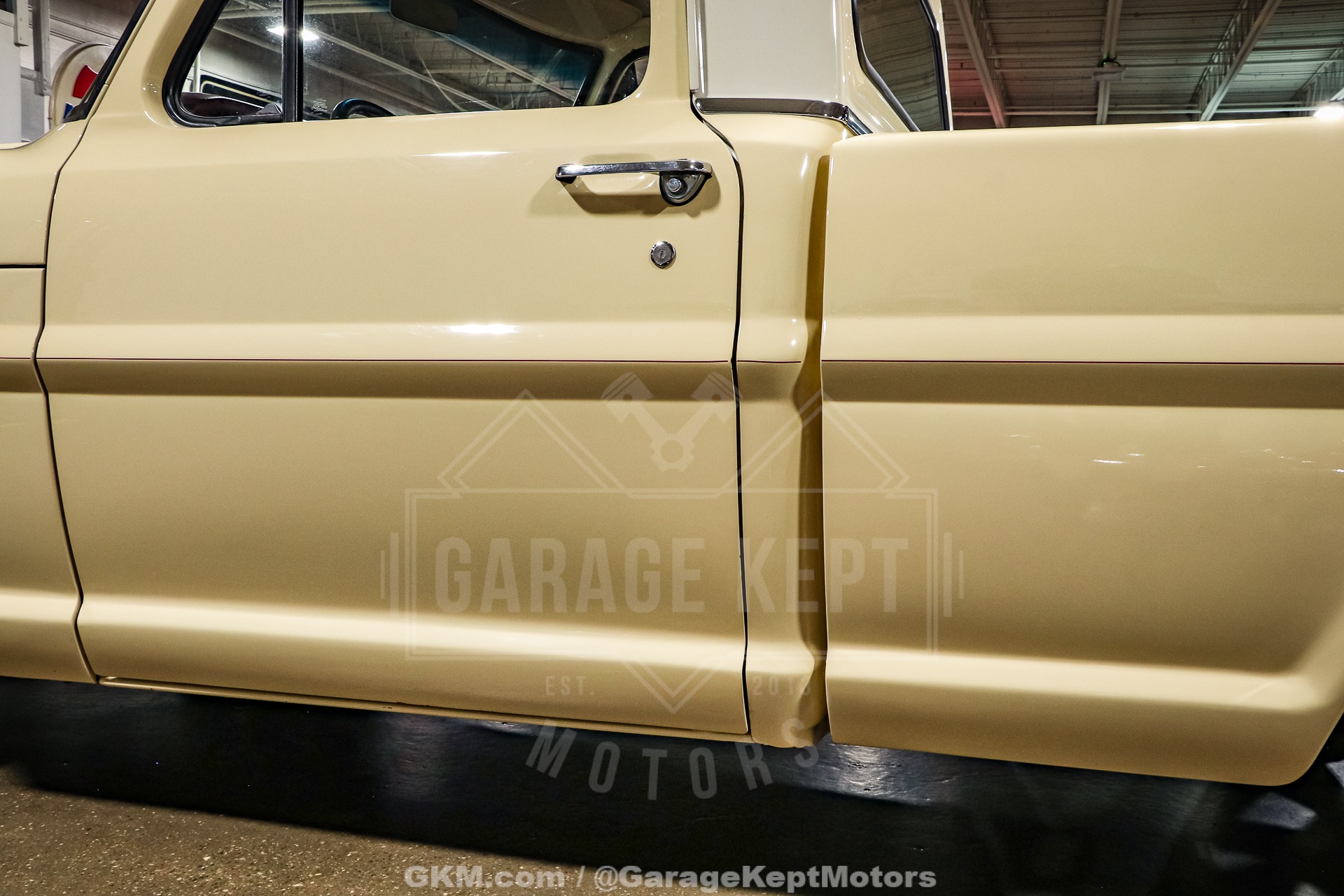 Unknown-F-100-1967-Yellow-Red-36