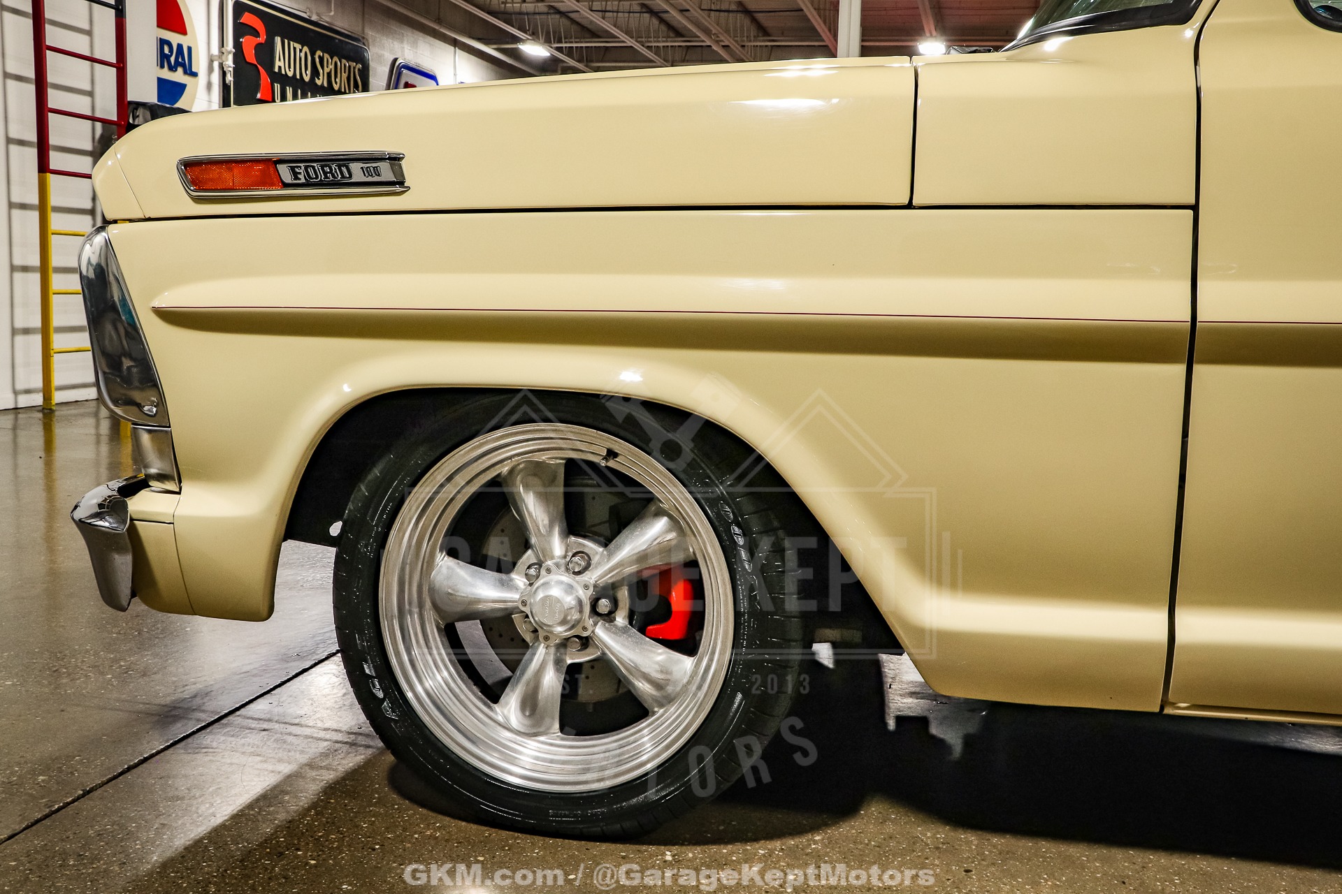 Unknown-F-100-1967-Yellow-Red-44