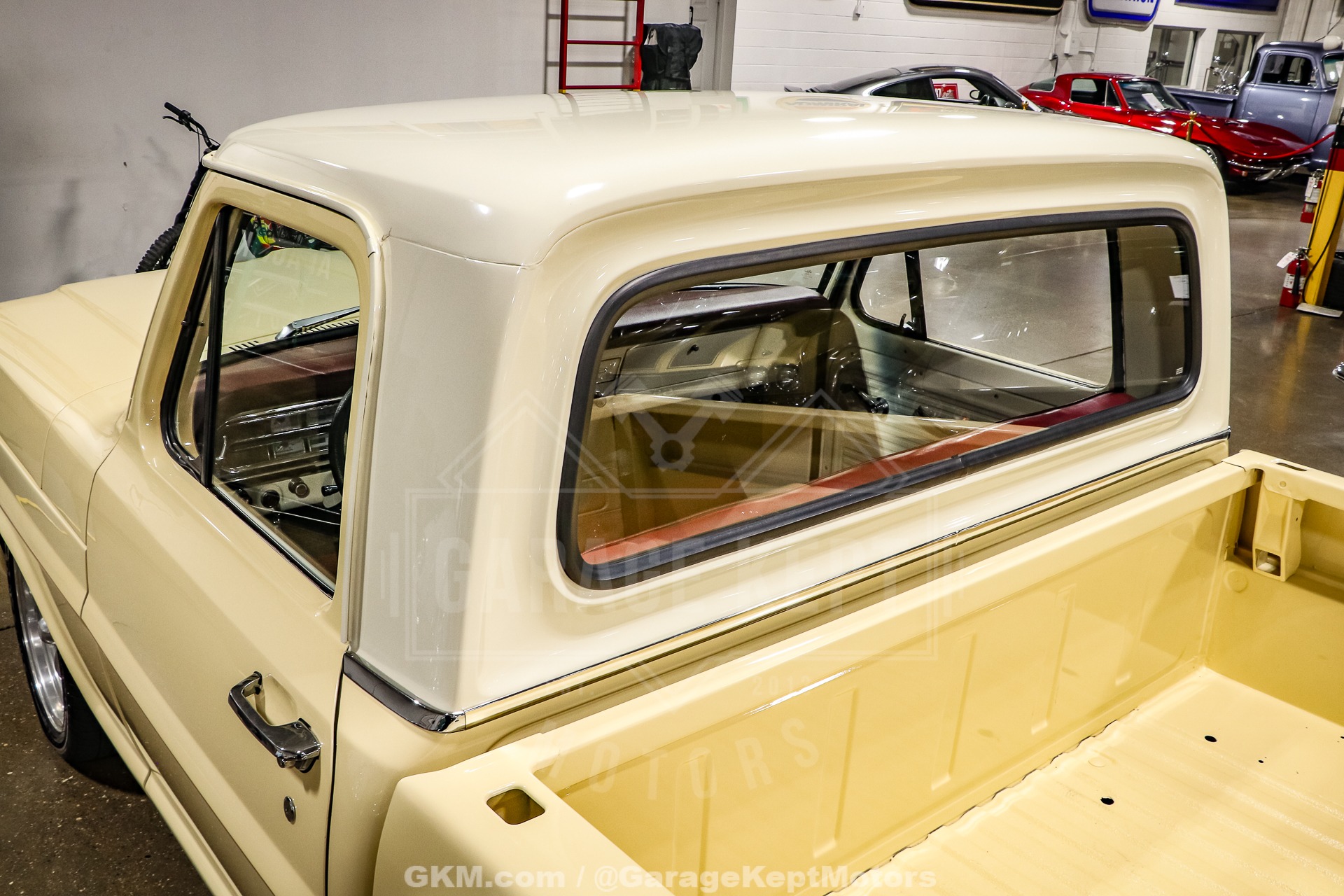 Unknown-F-100-1967-Yellow-Red-8