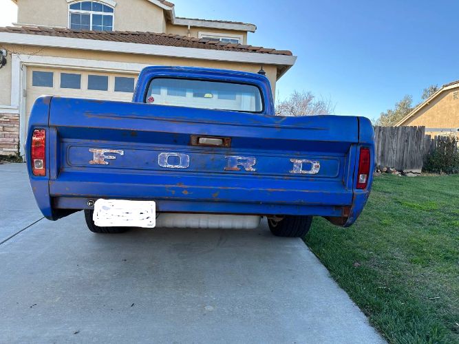 Unknown-F-100-1968-Blue-1