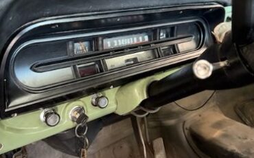 Unknown-F-100-1970-Red-6