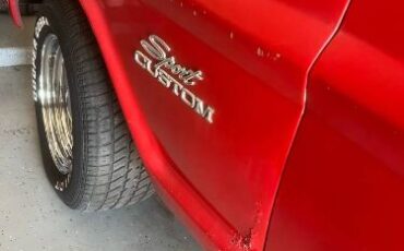 Unknown-F-100-1970-Red-8