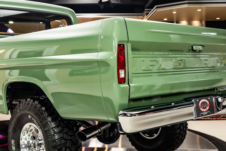 Unknown-F-100-1971-Boxwood-Green-1
