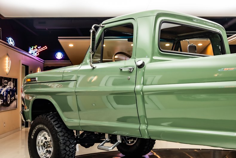 Unknown-F-100-1971-Boxwood-Green-2