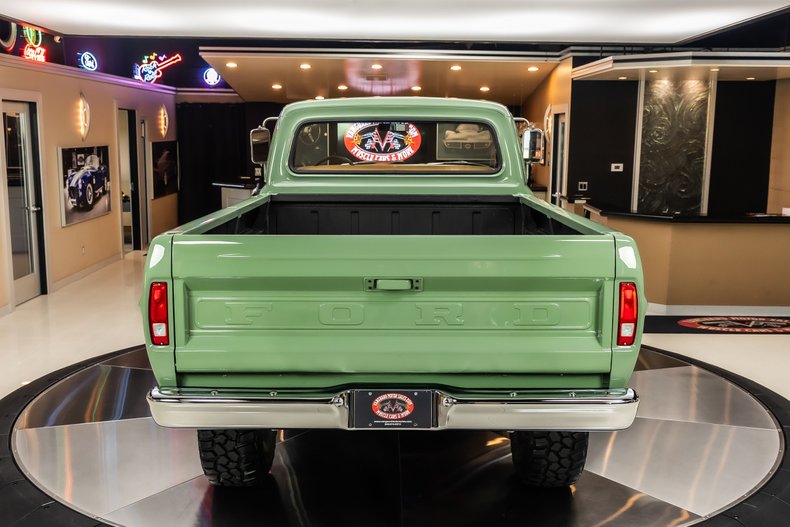 Unknown-F-100-1971-Boxwood-Green-21