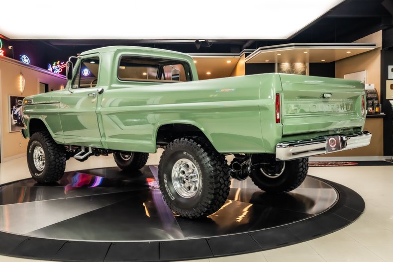 Unknown-F-100-1971-Boxwood-Green-22