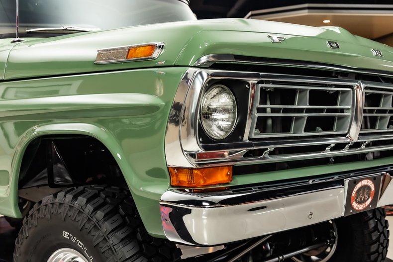 Unknown-F-100-1971-Boxwood-Green-26