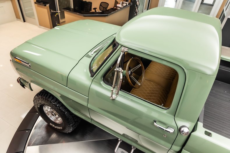Unknown-F-100-1971-Boxwood-Green-4