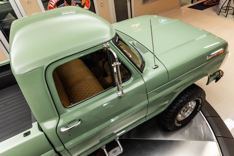 Unknown-F-100-1971-Boxwood-Green-42