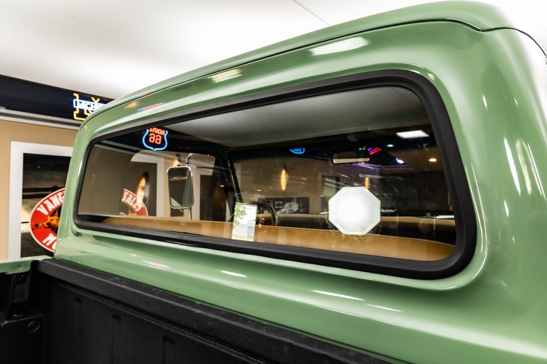 Unknown-F-100-1971-Boxwood-Green-7