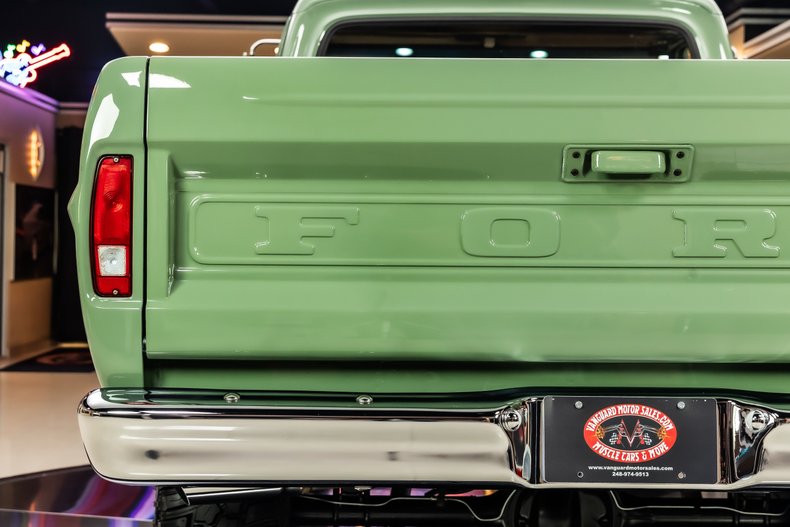 Unknown-F-100-1971-Boxwood-Green