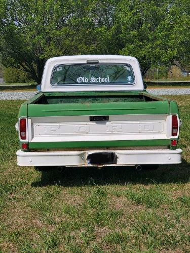 Unknown-F-100-1972-4
