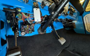 Unknown-F-100-1972-Grabber-Blue-Saddle-13