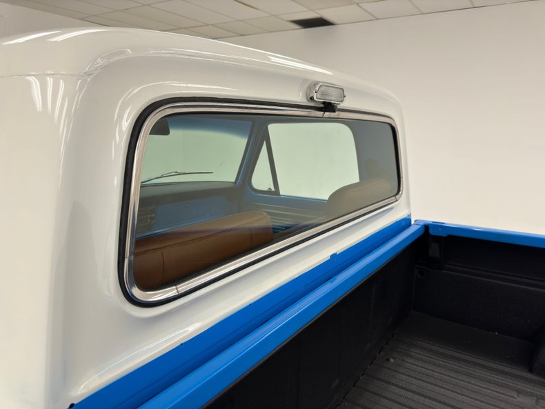Unknown-F-100-1972-Grabber-Blue-Saddle-15