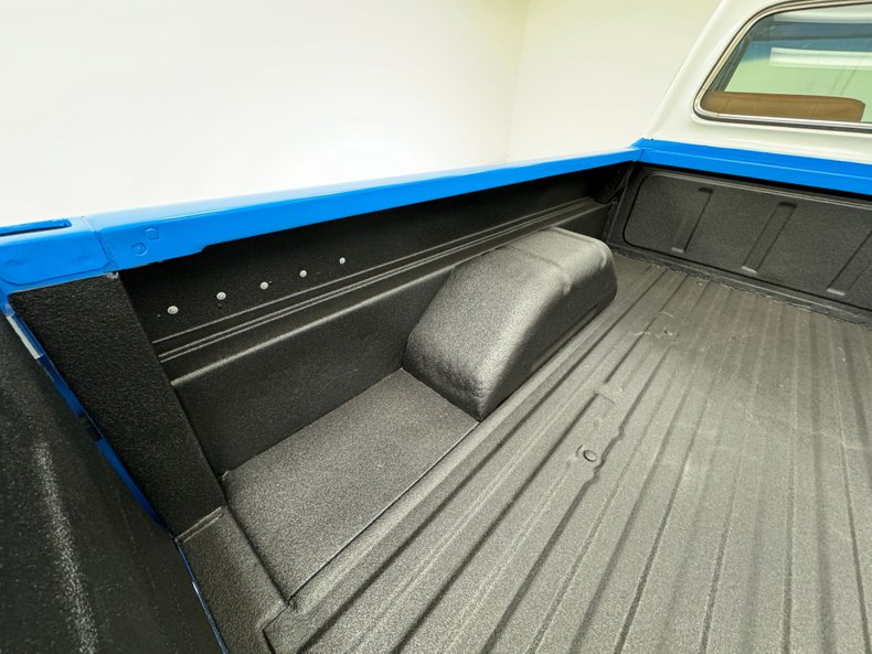 Unknown-F-100-1972-Grabber-Blue-Saddle-28