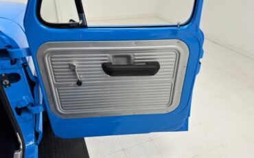 Unknown-F-100-1972-Grabber-Blue-Saddle-30