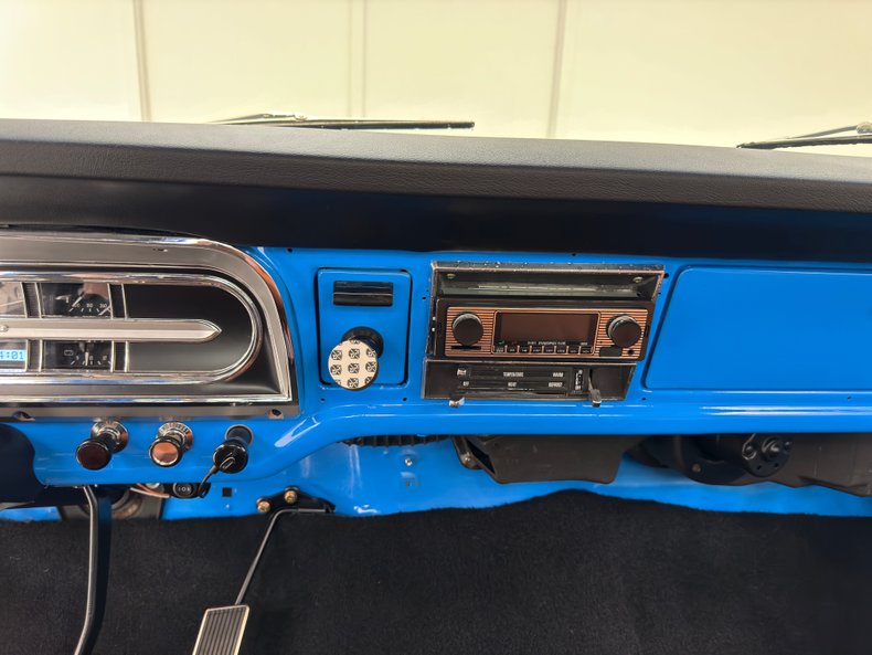 Unknown-F-100-1972-Grabber-Blue-Saddle-38