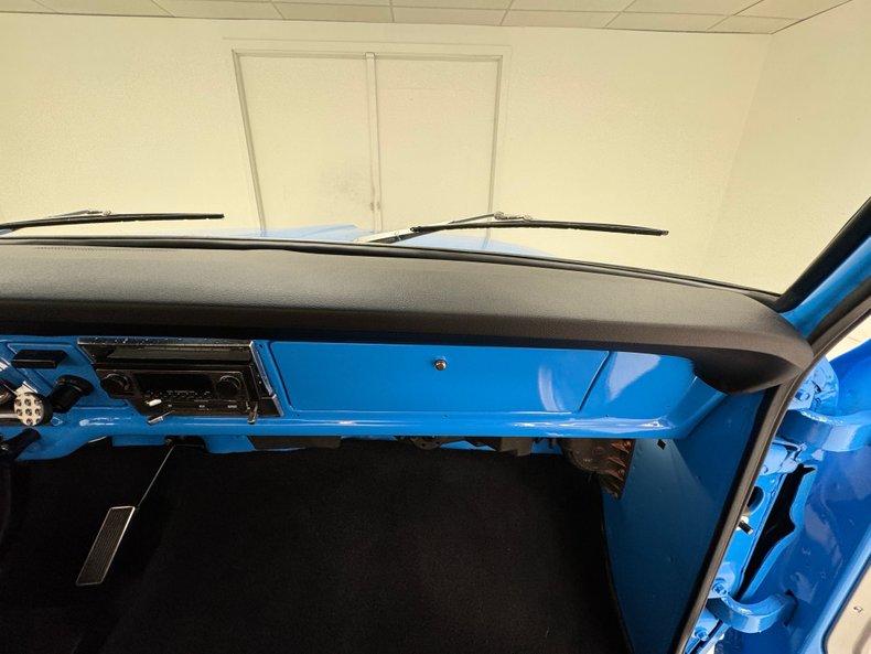 Unknown-F-100-1972-Grabber-Blue-Saddle-39