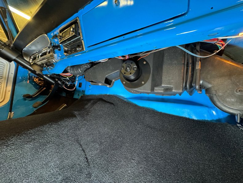 Unknown-F-100-1972-Grabber-Blue-Saddle-40