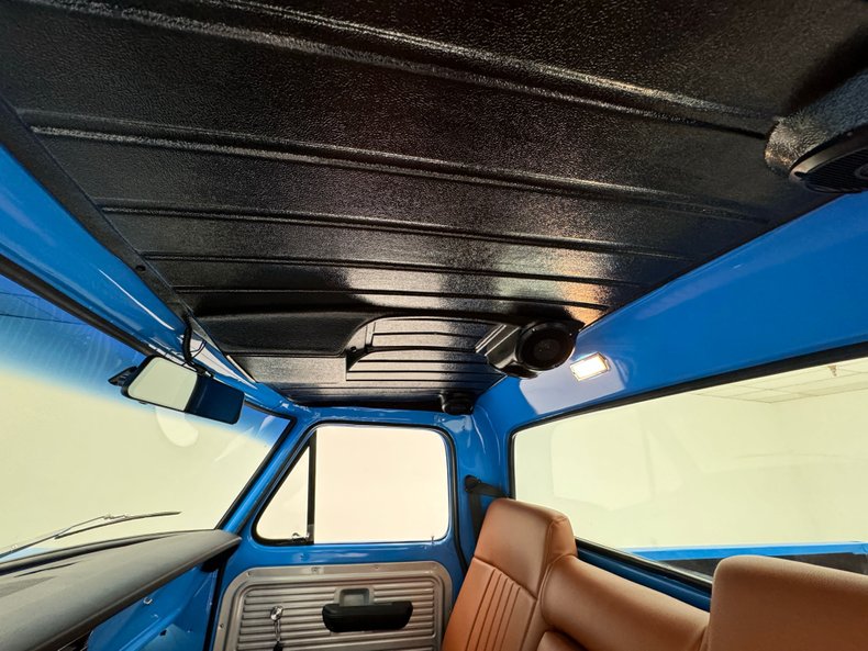 Unknown-F-100-1972-Grabber-Blue-Saddle-41