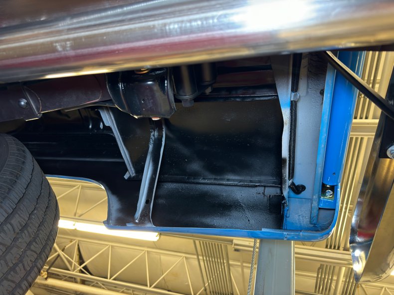 Unknown-F-100-1972-Grabber-Blue-Saddle-45