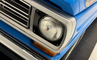 Unknown-F-100-1972-Grabber-Blue-Saddle-49