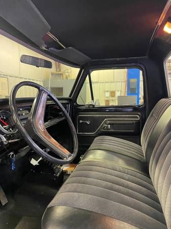Unknown-F-100-1973-3