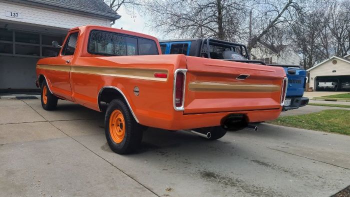 Unknown-F-100-1973-Orange-2