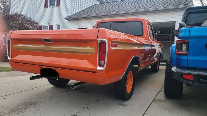Unknown-F-100-1973-Orange-3