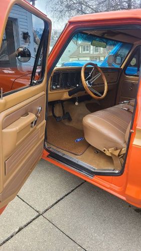Unknown-F-100-1973-Orange