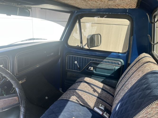 Unknown-F-100-1975-Blue-Blue-6