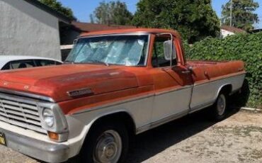 Unknown-F-250-1967-Wimbledon-WhiteRang-Dark-Barcelona-Red