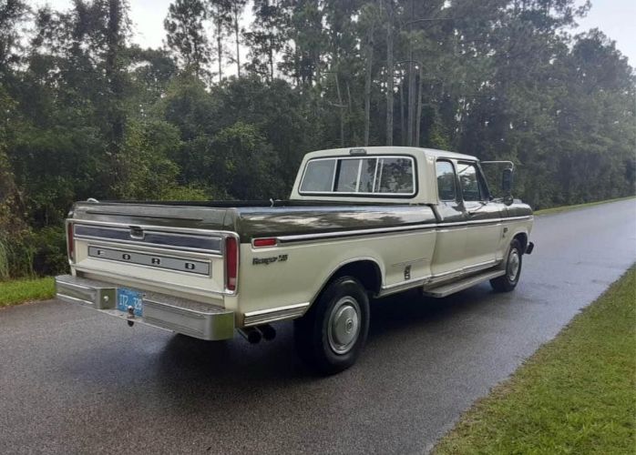 Unknown-F-250-1975-Green-3