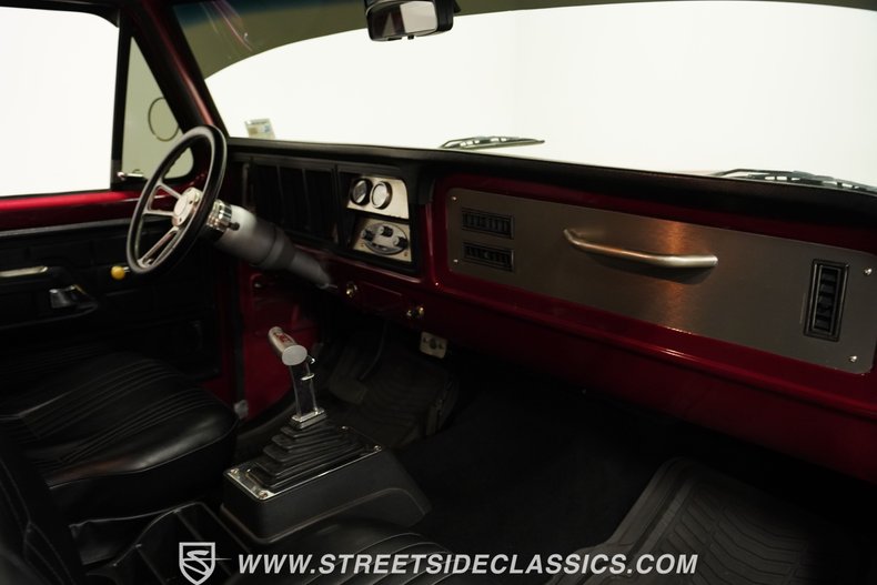 Unknown-F-350-1974-Maroon-Black-4