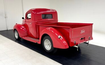 Unknown-F1-1941-Red-Black-1