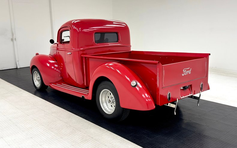 Unknown-F1-1941-Red-Black-1