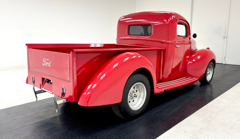 Unknown-F1-1941-Red-Black-4