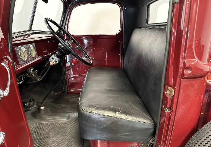 Unknown-F1-1946-Maroon-14