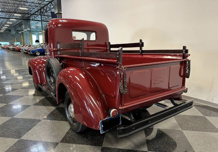 Unknown-F1-1946-Maroon-15