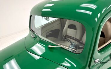 Unknown-F1-1947-Medium-Green-Ivory-14