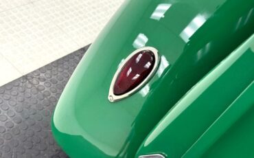 Unknown-F1-1947-Medium-Green-Ivory-19