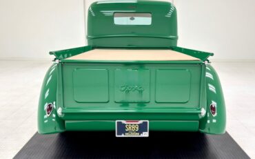 Unknown-F1-1947-Medium-Green-Ivory-2