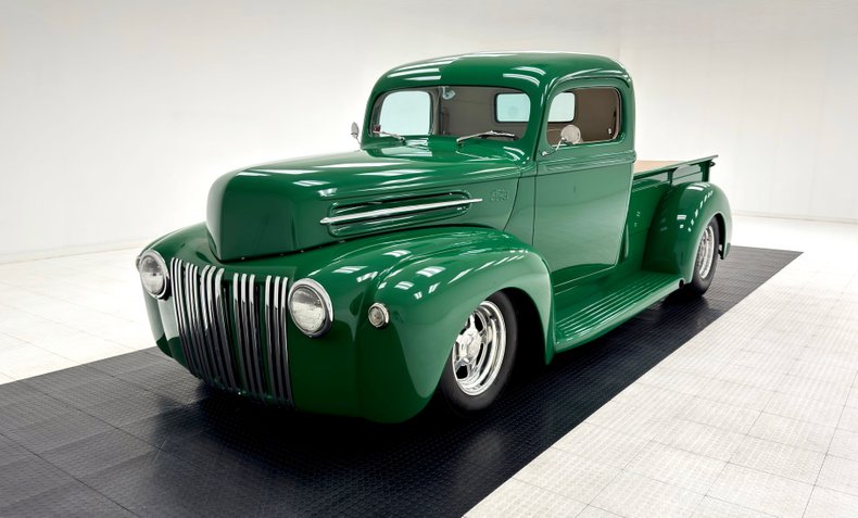 Unknown-F1-1947-Medium-Green-Ivory-5