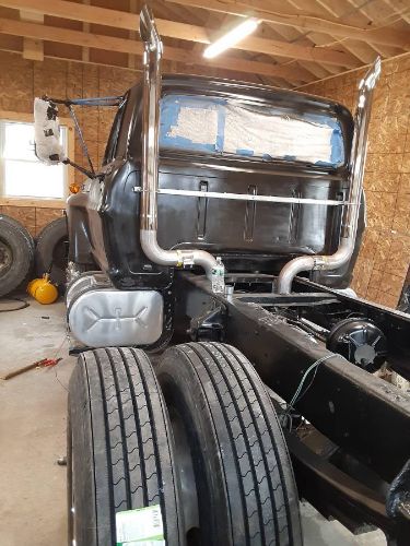 Unknown-F750-1971-Black-7