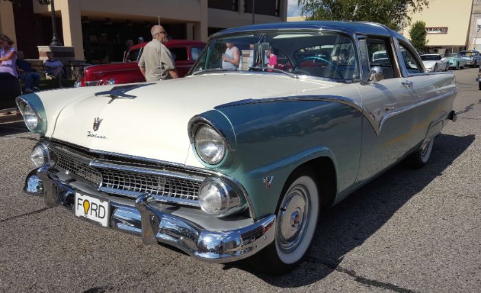 Unknown-Fairlane-1955-10