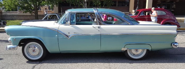 Unknown-Fairlane-1955-32
