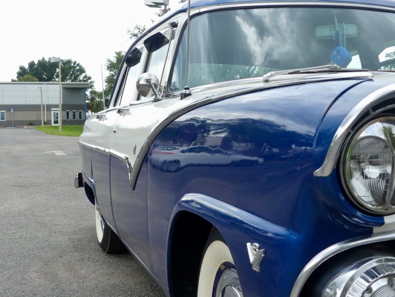 Unknown-Fairlane-1955-Blue-White-Blue-11