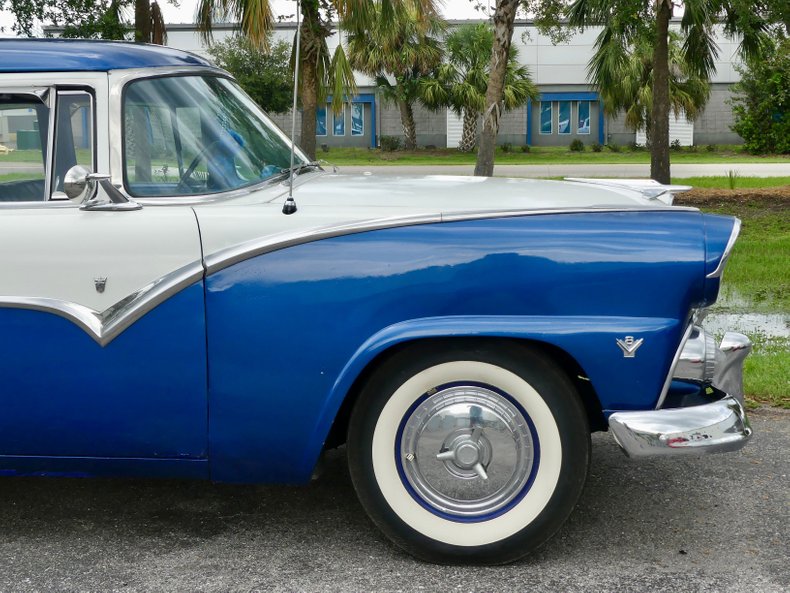 Unknown-Fairlane-1955-Blue-White-Blue-15