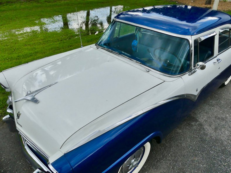Unknown-Fairlane-1955-Blue-White-Blue-17