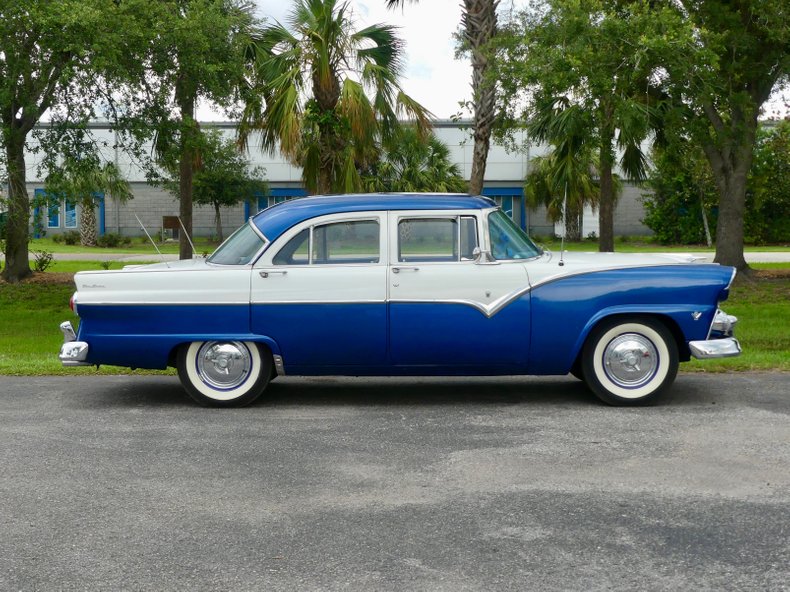 Unknown-Fairlane-1955-Blue-White-Blue-26
